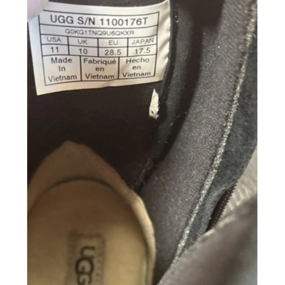 UGG Kids Corene Boots Black Suede Size 11 Toddler/Kids Girls Back Lace Bow